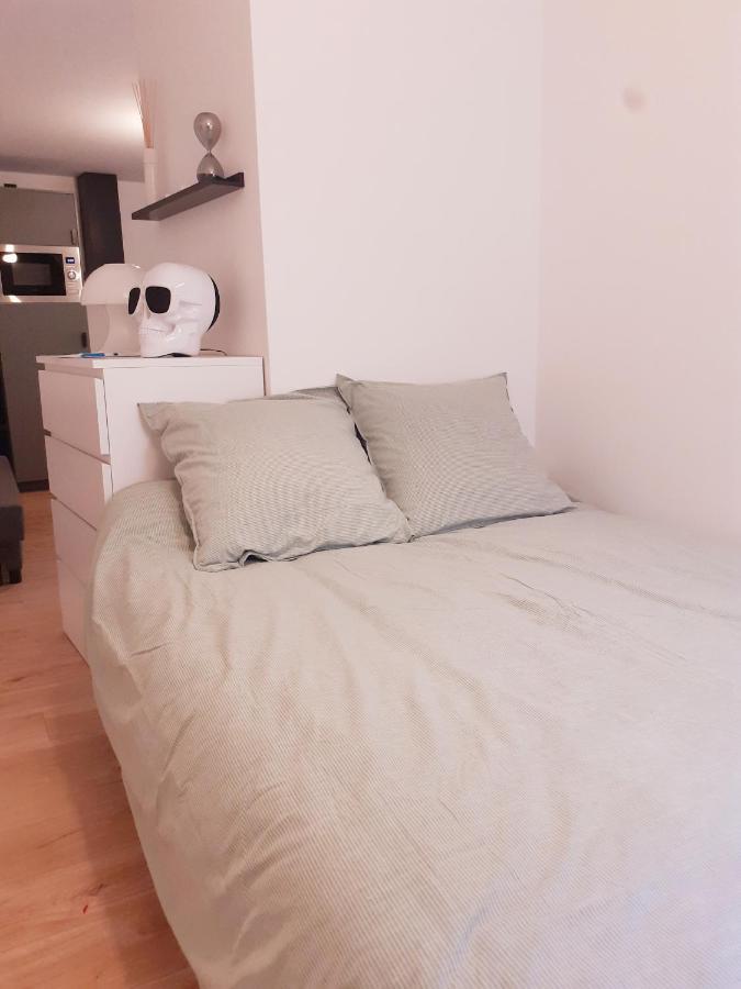 Saint-Germain-En-Laye: Grand Studio En Centre Ville A 2 Minutes Du Rer 外观 照片